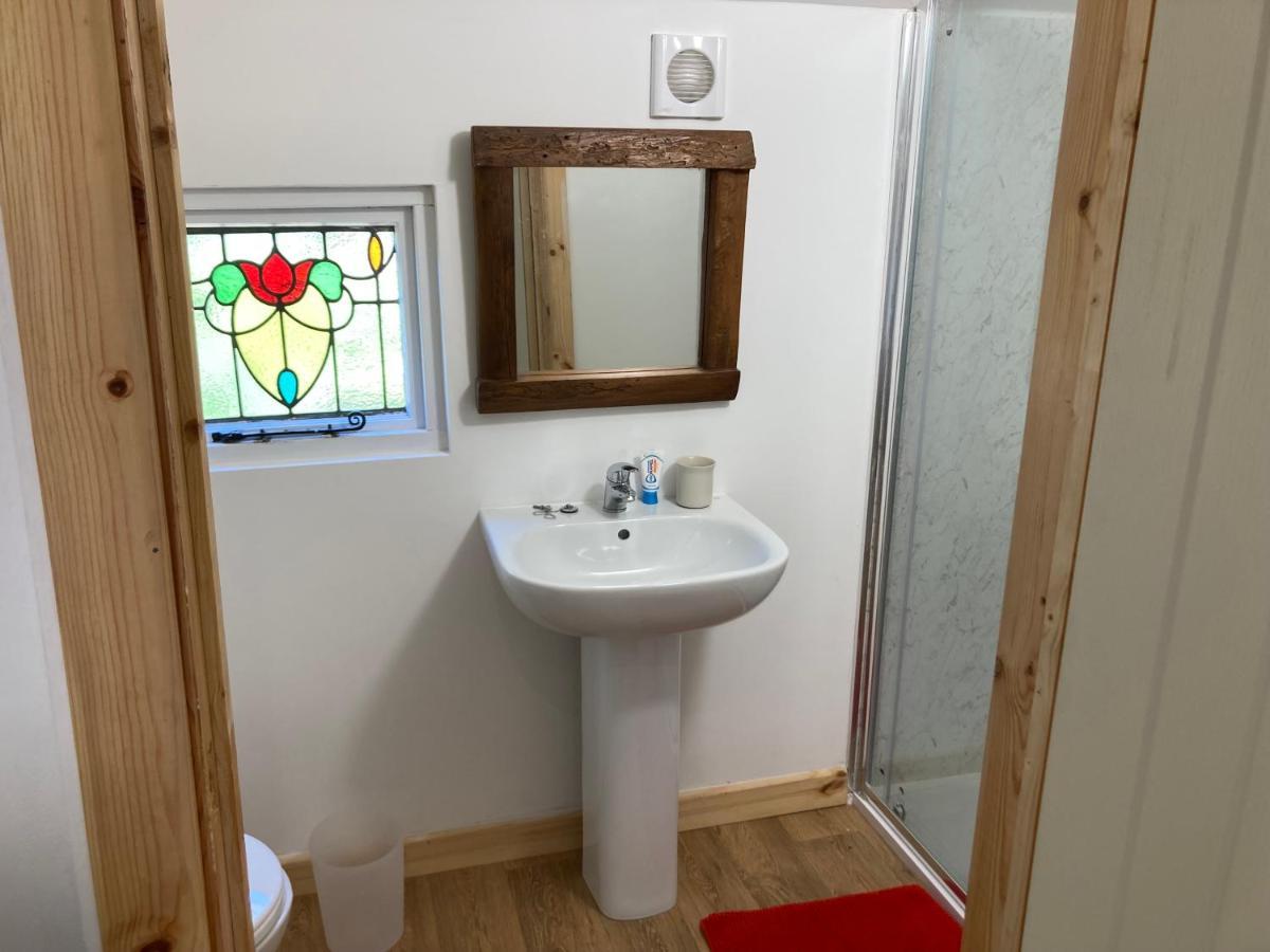 Honey Bee Cabin Llandysul Extérieur photo